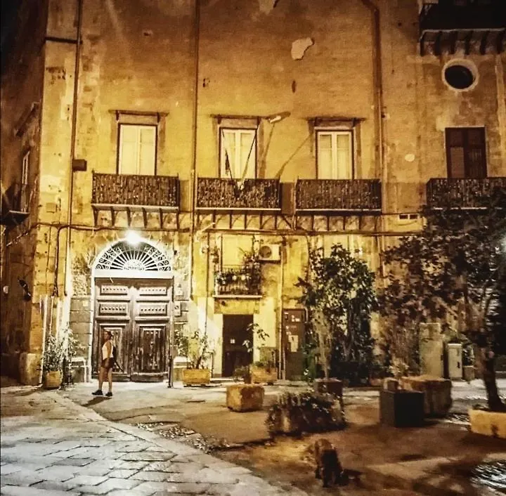 Beeclaire Guest House Palermo Italien