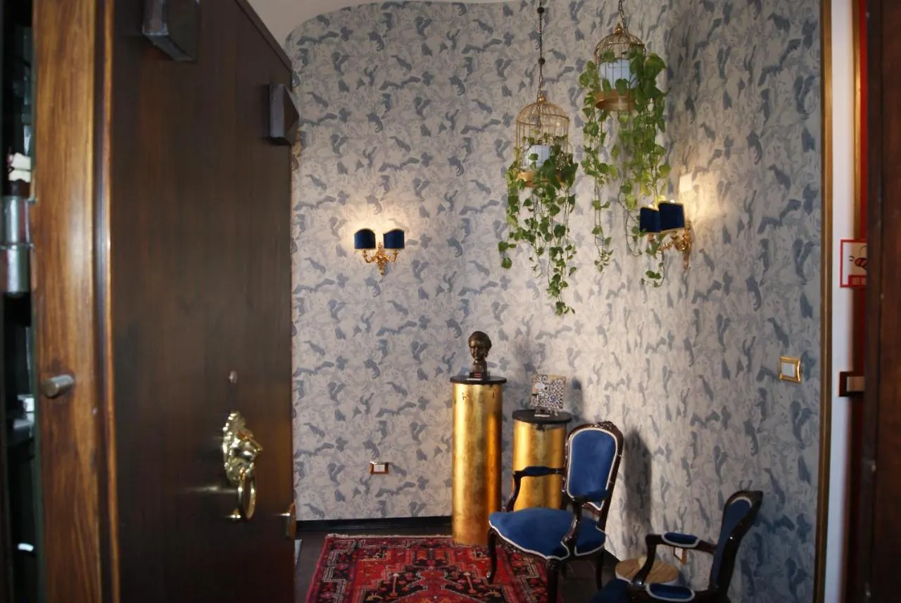 Apartment Beeclaire Guest House Palermo Italy