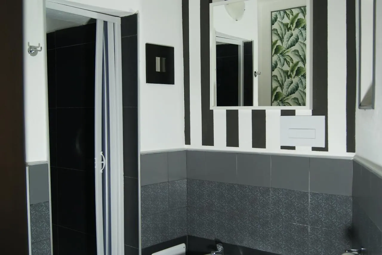Beeclaire Guest House Palermo Apartment